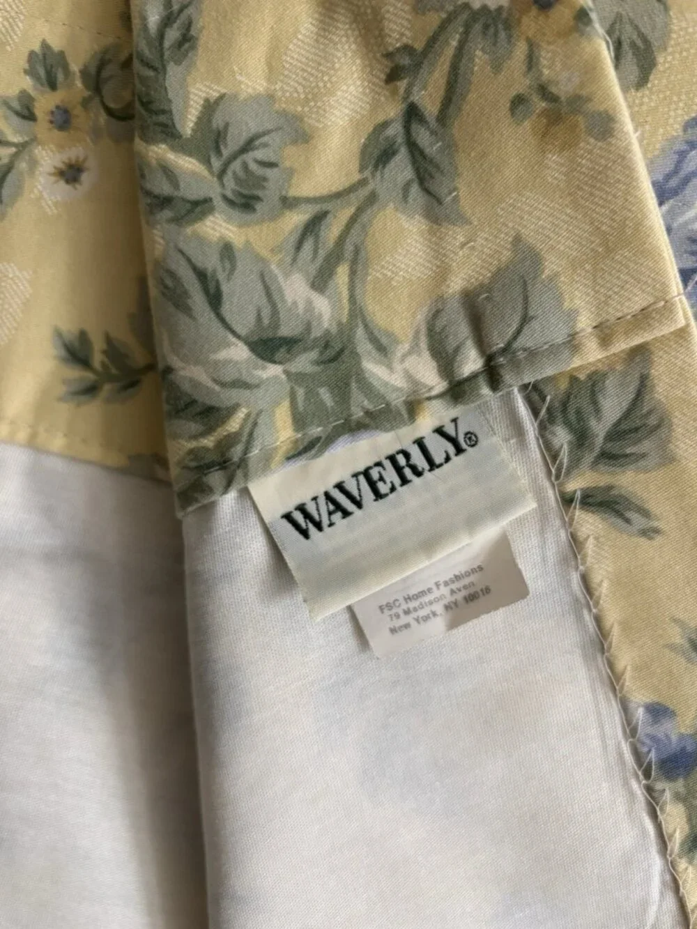 Waverly 1 Window Valance‎ Yellow Floral Blue Roses Scalloped 20